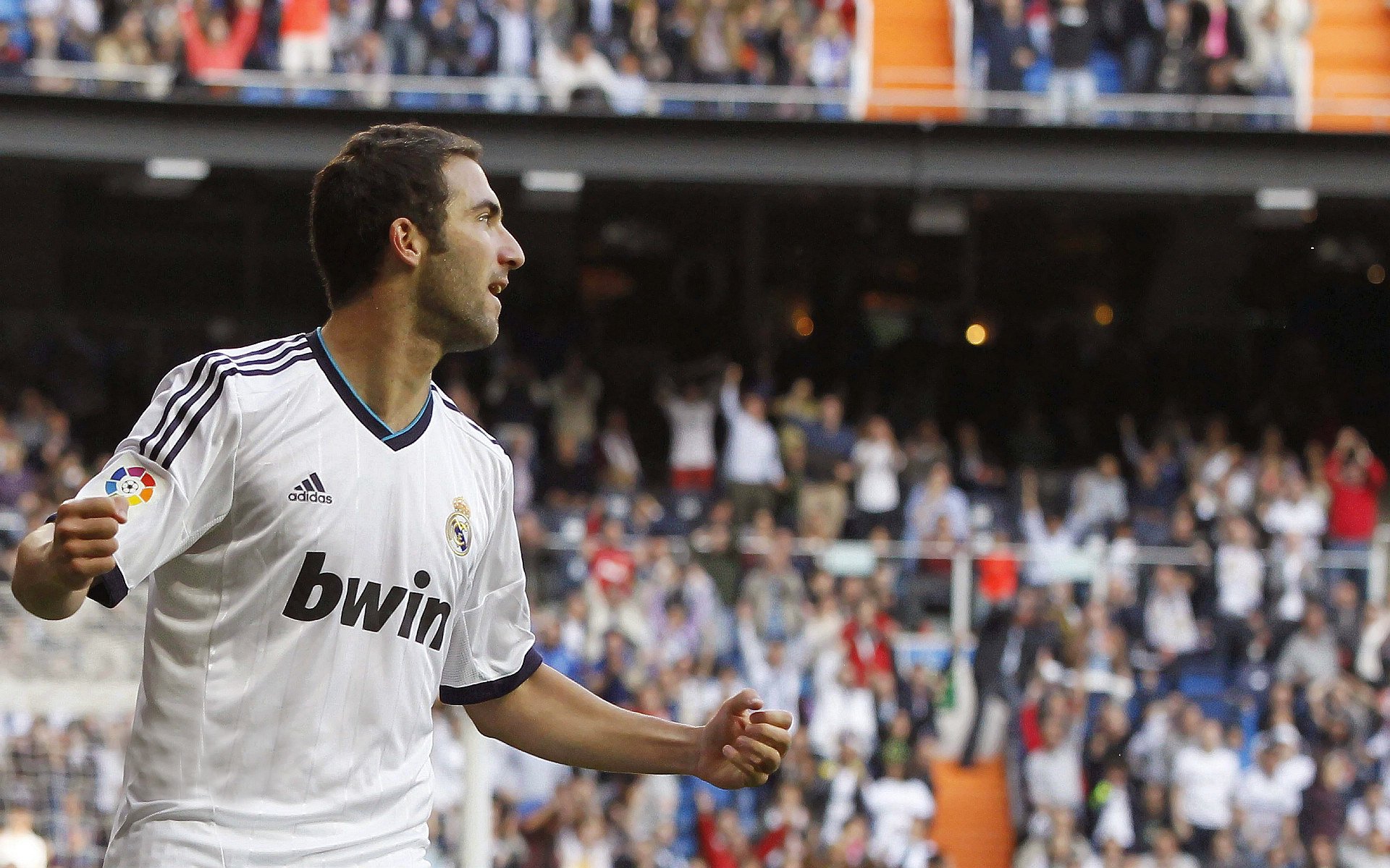 联赛媒体传播是否影响球迷观赛体验，赛事媒体